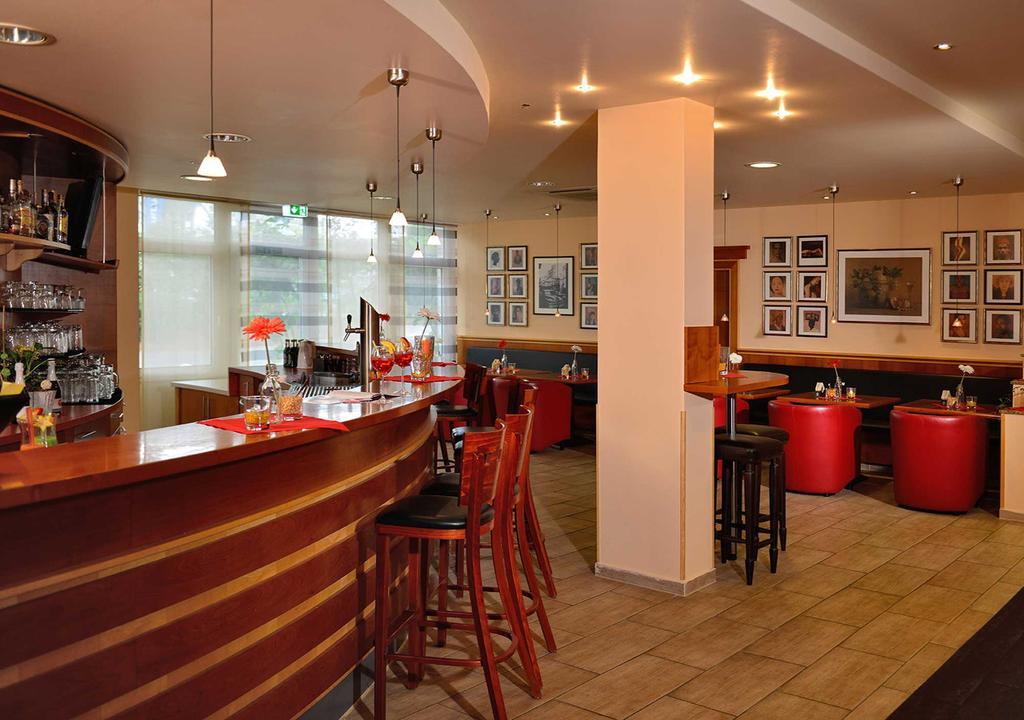 Michel Hotel Frankfurt Airport Russelsheim Bagian luar foto