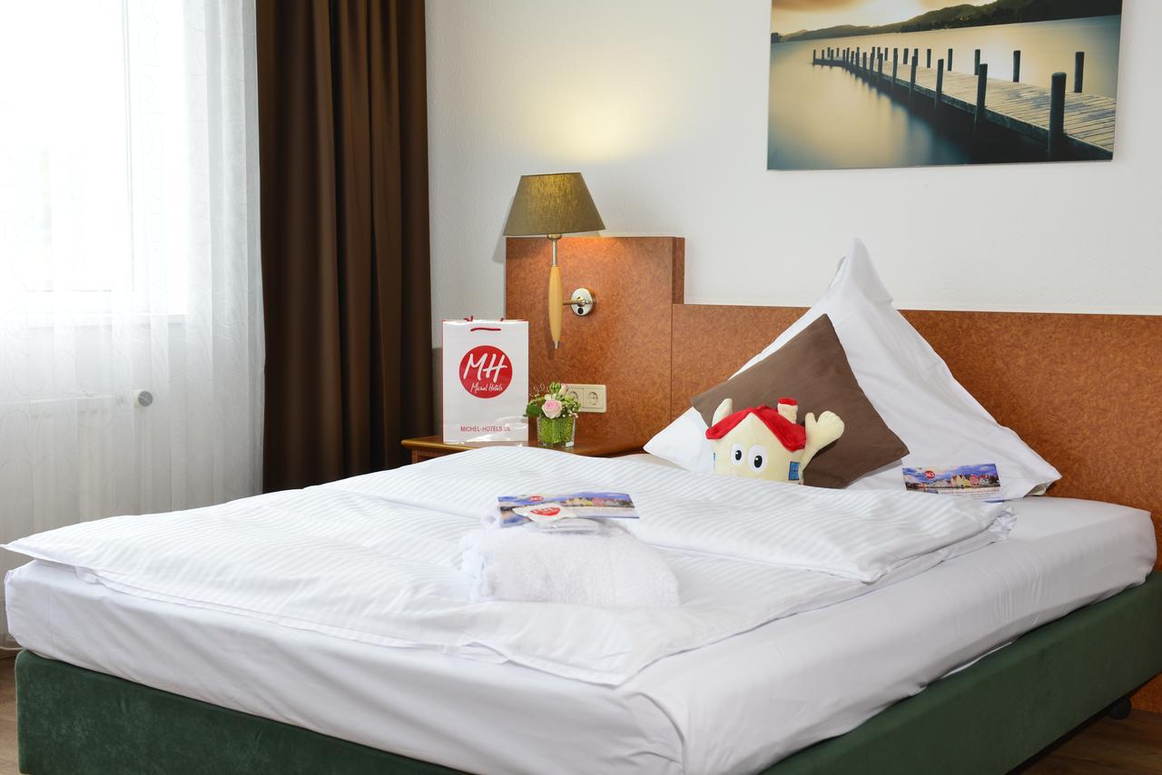 Michel Hotel Frankfurt Airport Russelsheim Bagian luar foto