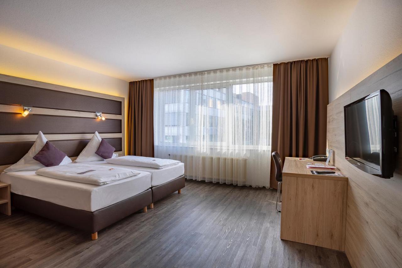 Michel Hotel Frankfurt Airport Russelsheim Bagian luar foto
