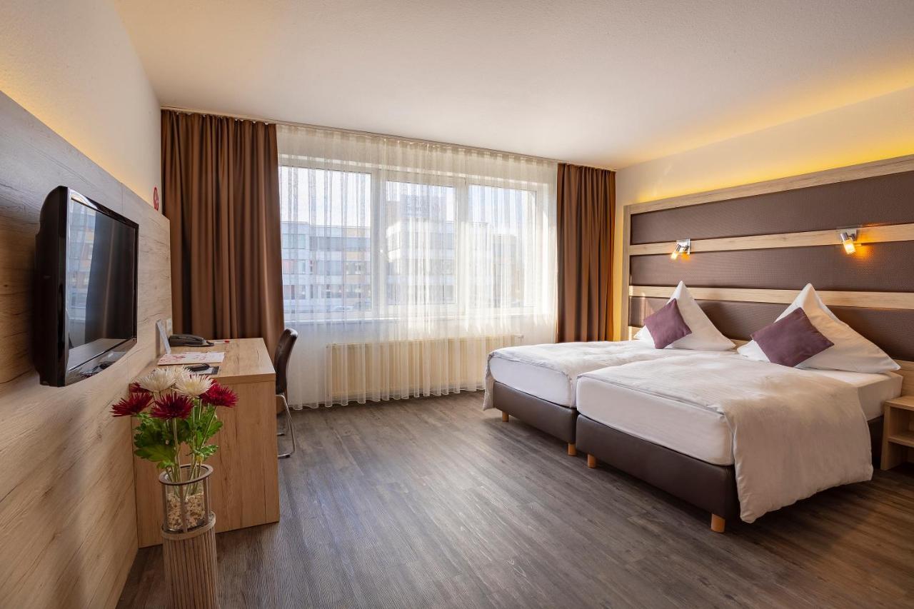 Michel Hotel Frankfurt Airport Russelsheim Bagian luar foto